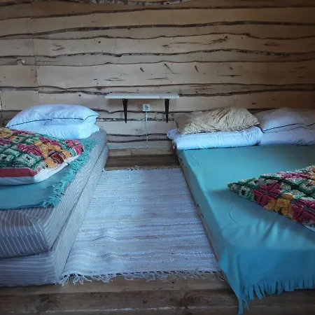 Elulong Кемпинг *